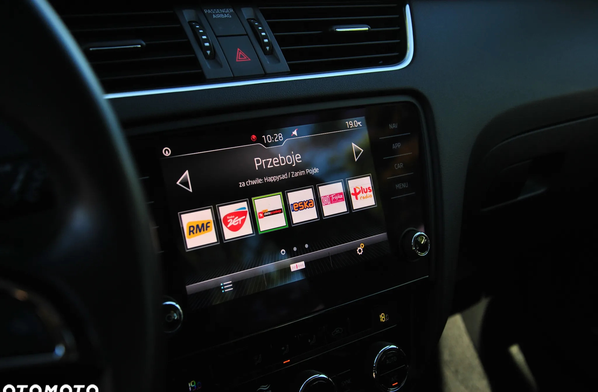 Skoda Octavia cena 49900 przebieg: 151000, rok produkcji 2019 z Raszków małe 79